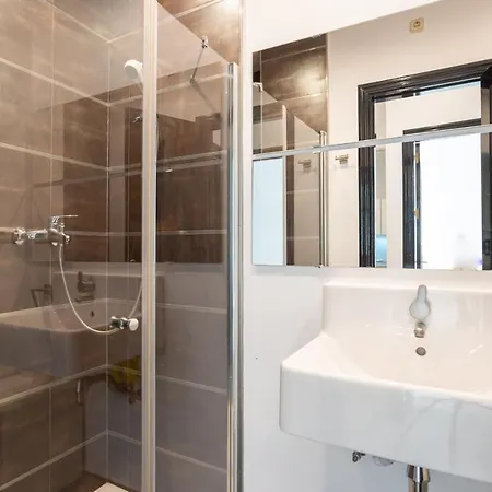 Urbe10 Cister 1 Bedroom Апартаменты *